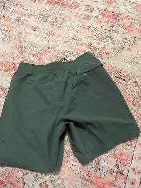 Men’s Lululemon Zeroed In Performance Shorts in Deep Green